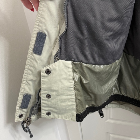 HELLY HANSEN Hooded Thinsulate Intulation Light Jacket Coat Women Size Medium - Picture 4 of 5